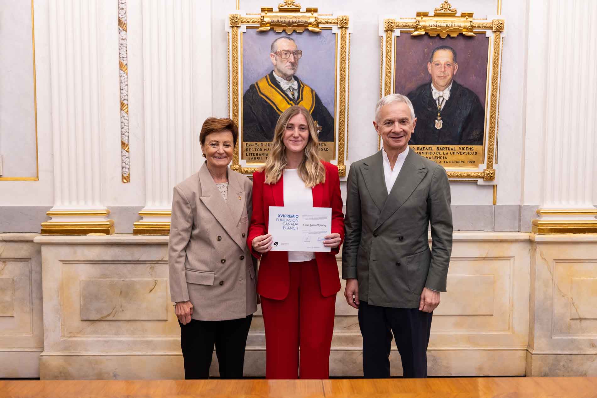 Paula Granell, doctoranda en Dret, Ciència Política i Criminologia, és la guanyadora del Premi Cañada Blanch - UV 2024 - imatge 0