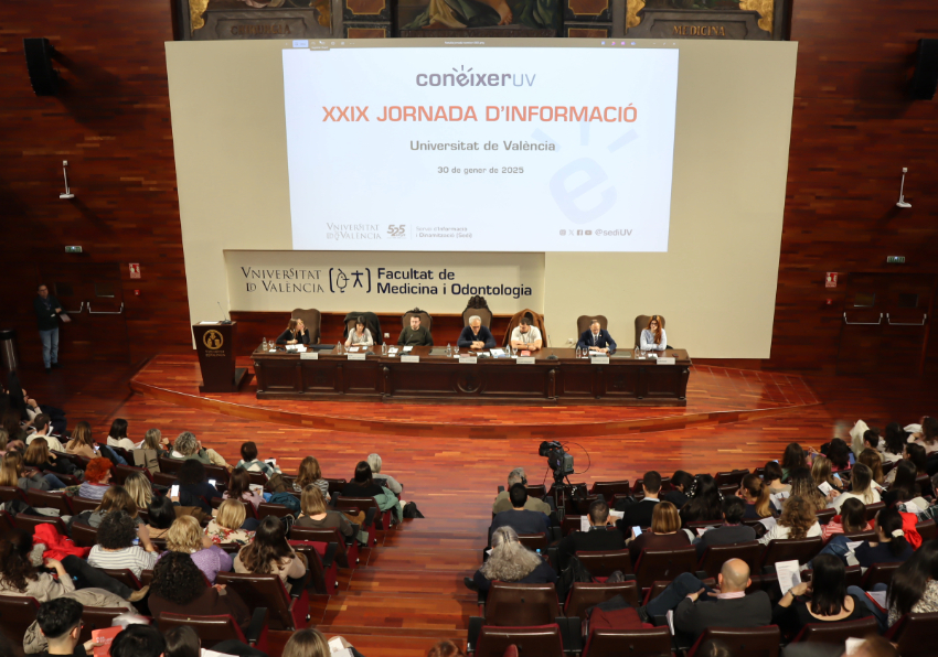 event image:Assistents a la jornada de l'any passat en l'aula